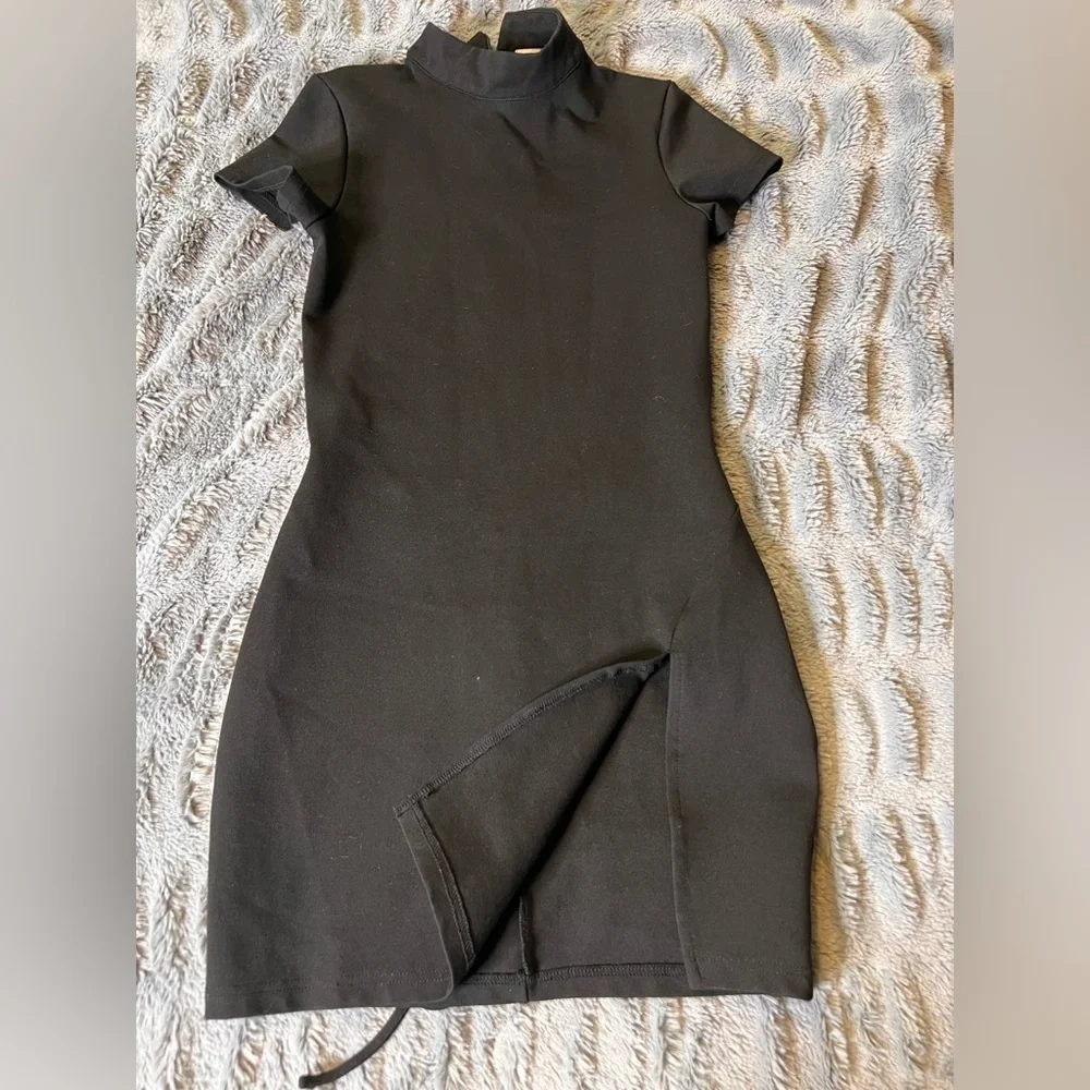 NWOT beginning boutique exotica backless dress